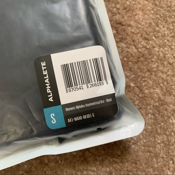 Alphalete ‘Asymmetrical’ Sports Bra (S) - black - Picture 5 of 7